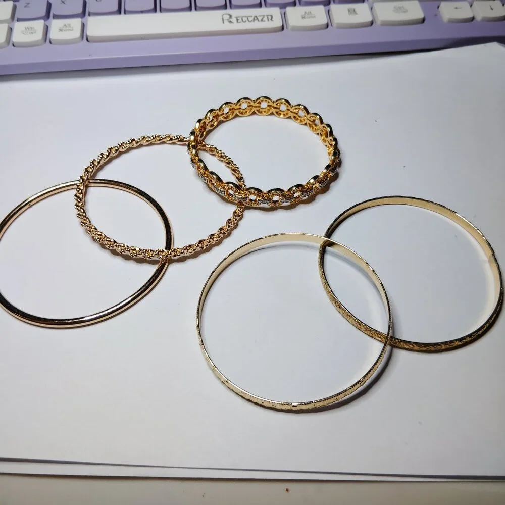 Lot of 5 Gold Tone Bangles – Mixed Textures, Stackable, Like New Condition